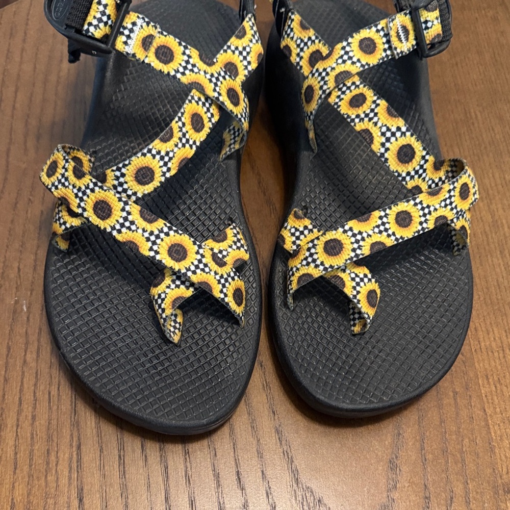 Chacos Sunflower Pattern Single Strap - image 3